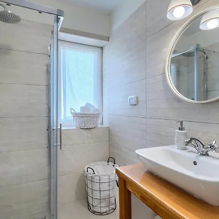 Stora Kuca Tatil Evi Krapan